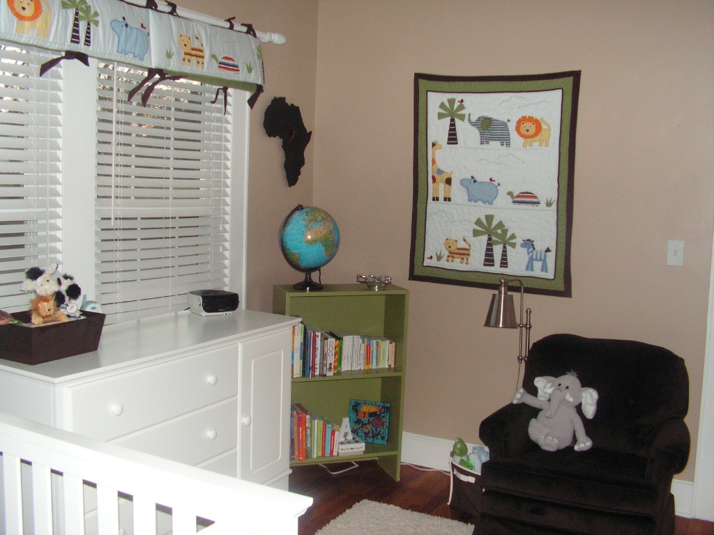 nursery-bookcase3